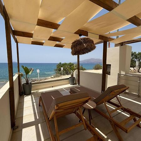 Stella & Eleni Suite With Shared Pool & Open View 卡拉马基 外观 照片