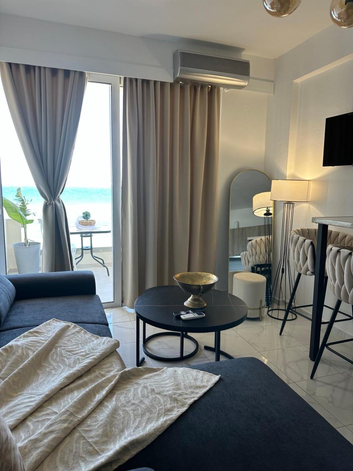 Stella & Eleni Suite With Shared Pool & Open View 卡拉马基 外观 照片