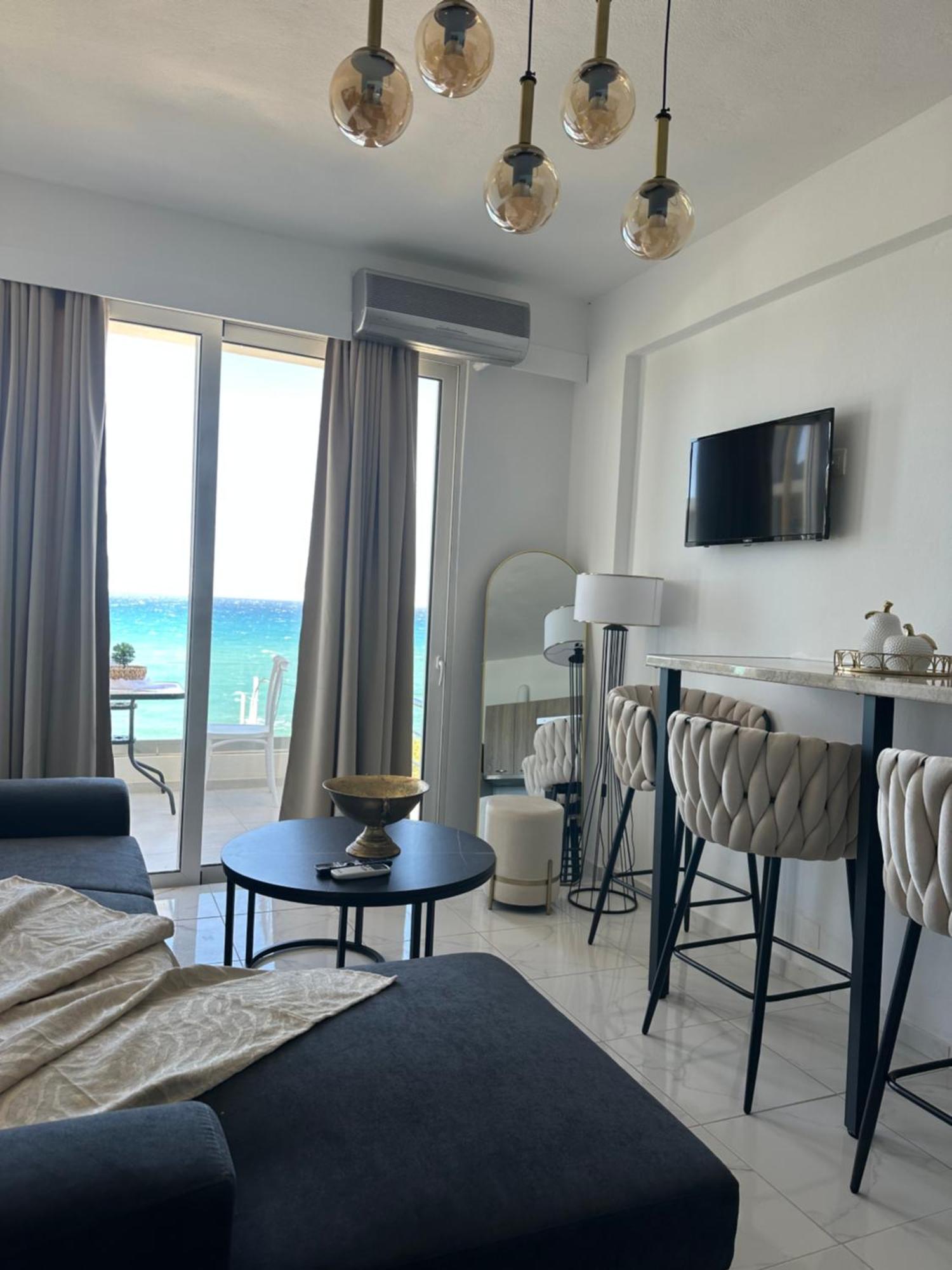 Stella & Eleni Suite With Shared Pool & Open View 卡拉马基 外观 照片